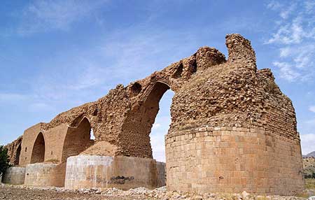 آثار باستانی و تاریخی خرم آباد